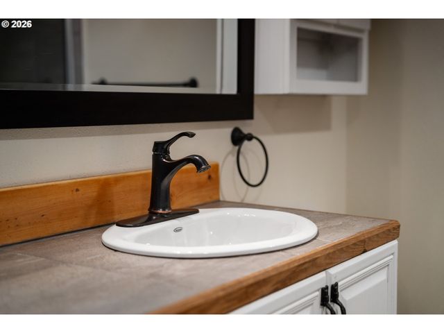 111 CYPRESS Ave, Garibaldi, OR 97118