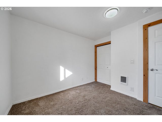 111 CYPRESS Ave, Garibaldi, OR 97118