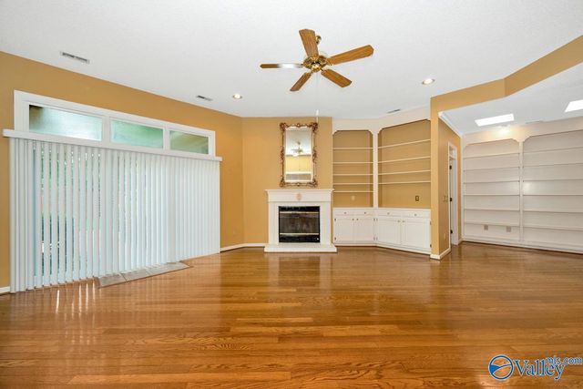 1809 Edgemere Court SE, Huntsville, AL 35803
