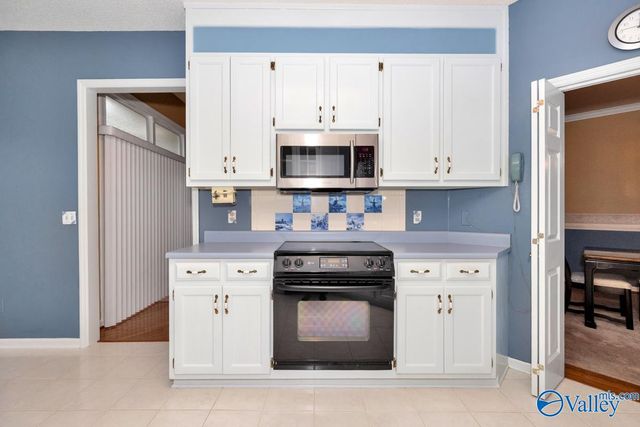 1809 Edgemere Court SE, Huntsville, AL 35803