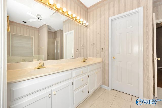 1809 Edgemere Court SE, Huntsville, AL 35803
