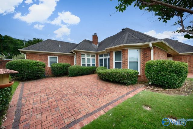 1809 Edgemere Court SE, Huntsville, AL 35803