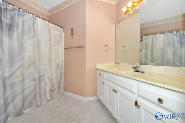1809 Edgemere Court SE, Huntsville, AL 35803
