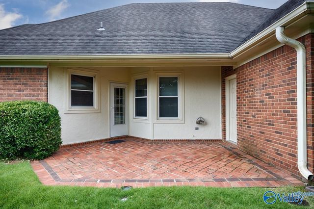 1809 Edgemere Court SE, Huntsville, AL 35803