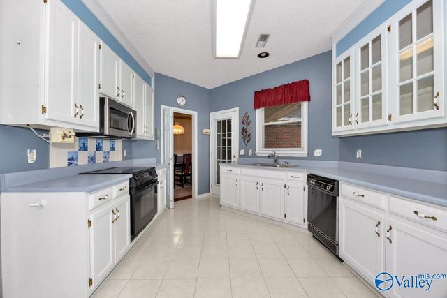 1809 Edgemere Court SE, Huntsville, AL 35803