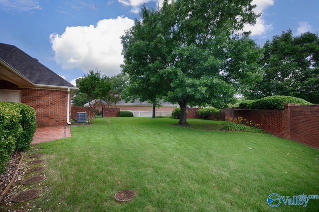 1809 Edgemere Court SE, Huntsville, AL 35803