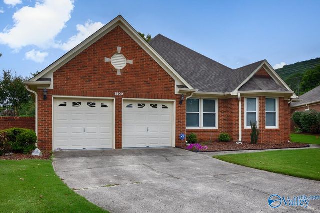 1809 Edgemere Court SE, Huntsville, AL 35803