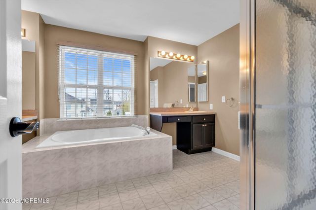 6 Scarborough Drive, Jackson, NJ 08527