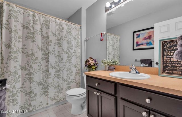 6 Scarborough Drive, Jackson, NJ 08527