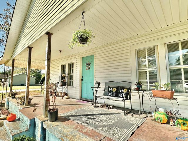 201 Ohio Avenue SE, Hanceville, AL 35077