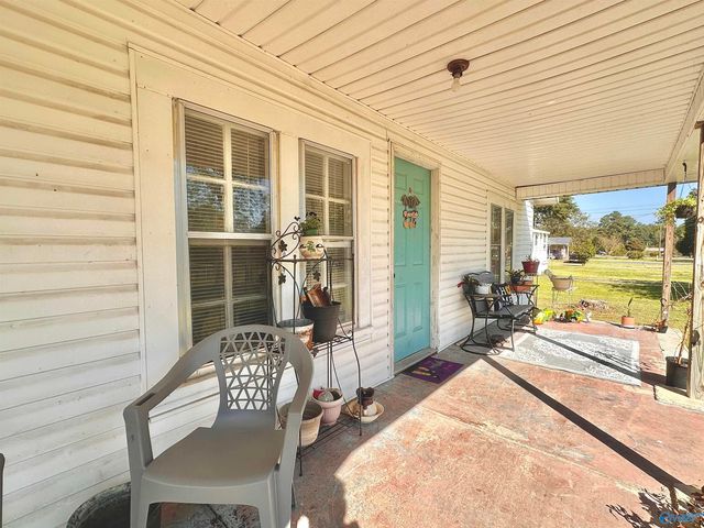 201 Ohio Avenue SE, Hanceville, AL 35077