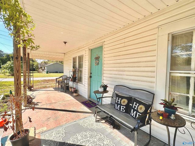 201 Ohio Avenue SE, Hanceville, AL 35077