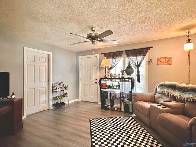 201 Ohio Avenue SE, Hanceville, AL 35077