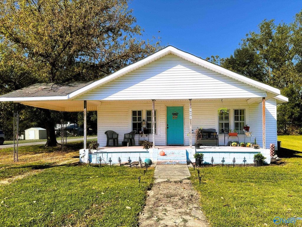 201 Ohio Avenue SE, Hanceville, AL 35077
