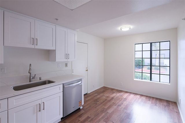 302 Monroe Court, Azusa, CA 91702