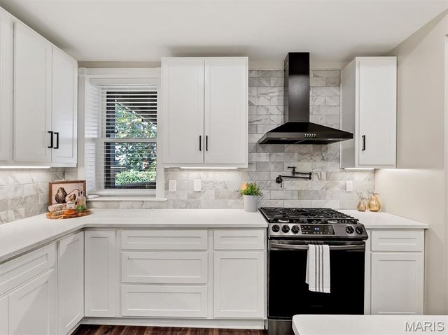 3957 Shaw Boulevard, St Louis, MO 63110