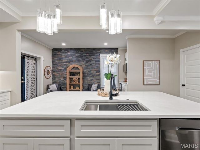 3957 Shaw Boulevard, St Louis, MO 63110