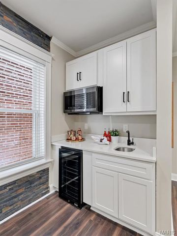 3957 Shaw Boulevard, St Louis, MO 63110