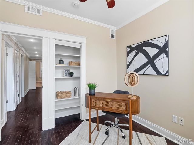 3957 Shaw Boulevard, St Louis, MO 63110