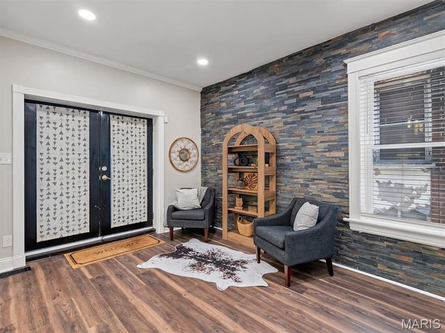 3957 Shaw Boulevard, St Louis, MO 63110