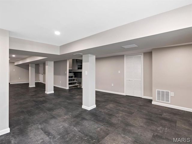 3957 Shaw Boulevard, St Louis, MO 63110