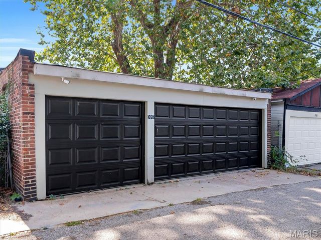 3957 Shaw Boulevard, St Louis, MO 63110