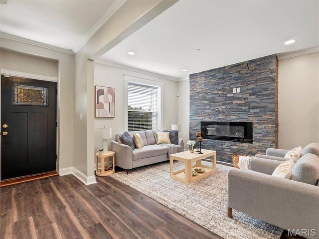 3957 Shaw Boulevard, St Louis, MO 63110