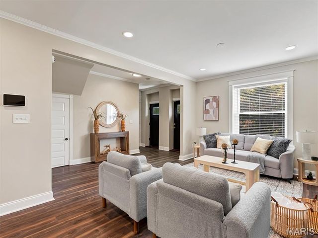 3957 Shaw Boulevard, St Louis, MO 63110