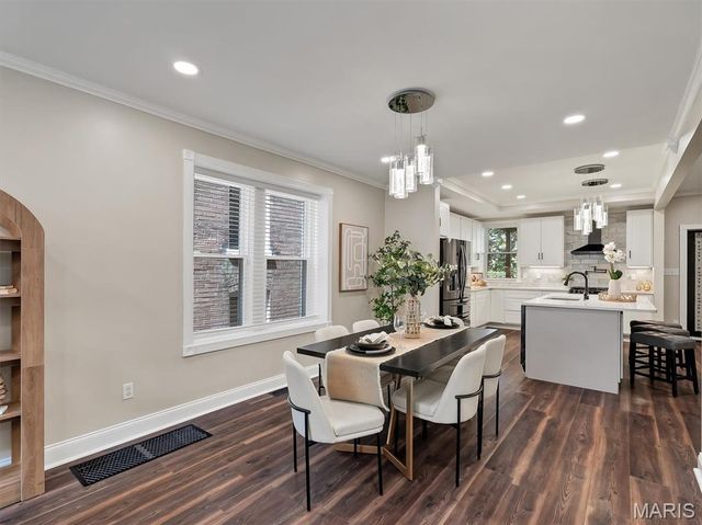 3957 Shaw Boulevard, St Louis, MO 63110