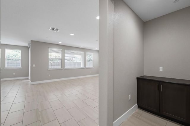 18173 Broadwell Ct, Lathrop, CA 95330
