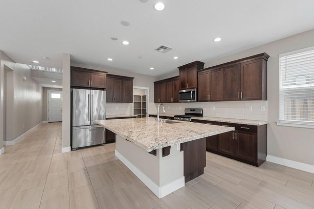 18173 Broadwell Ct, Lathrop, CA 95330