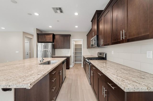 18173 Broadwell Ct, Lathrop, CA 95330