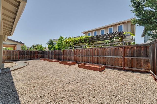 18173 Broadwell Ct, Lathrop, CA 95330
