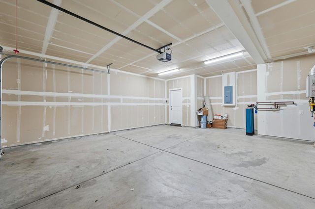 18173 Broadwell Ct, Lathrop, CA 95330