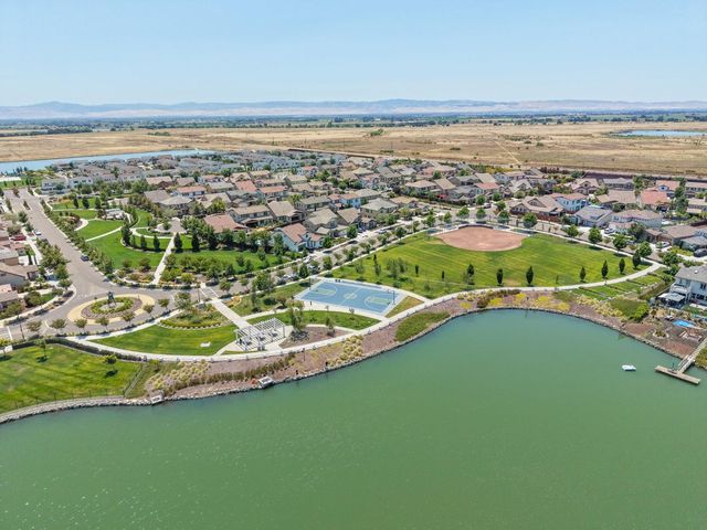 18173 Broadwell Ct, Lathrop, CA 95330