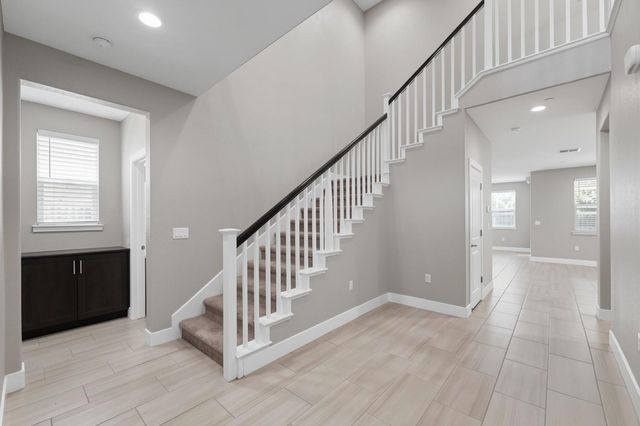 18173 Broadwell Ct, Lathrop, CA 95330
