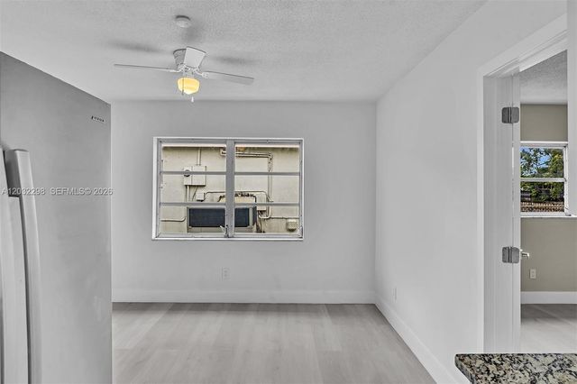 3940 NW 47th Ave, Lauderdale Lakes, FL 33319