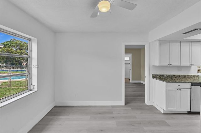 3940 NW 47th Ave, Lauderdale Lakes, FL 33319
