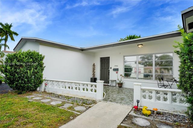 3940 NW 47th Ave, Lauderdale Lakes, FL 33319