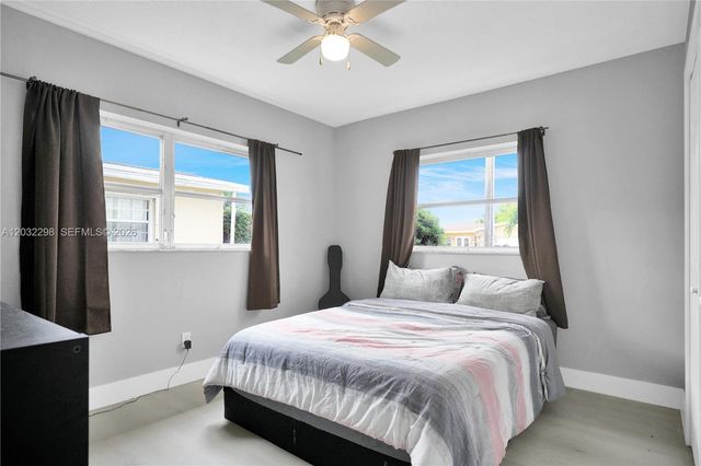 3940 NW 47th Ave, Lauderdale Lakes, FL 33319