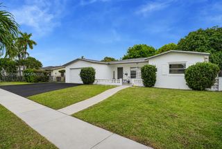 3940 NW 47th Ave, Lauderdale Lakes, FL 33319