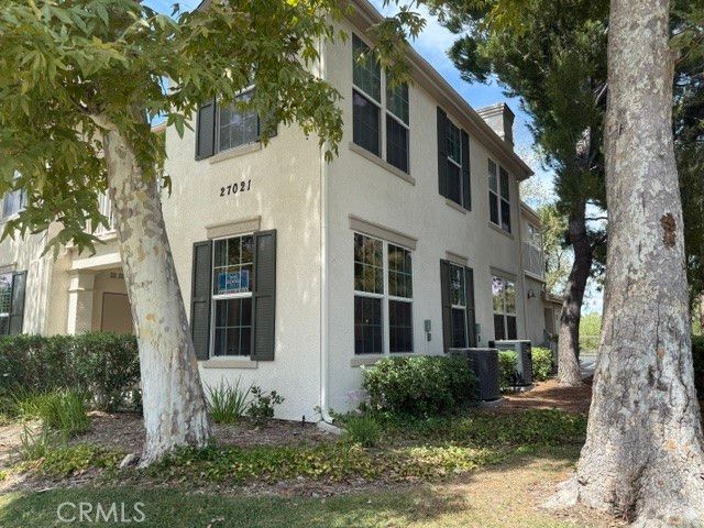 27021 Channel Lane 19, Valencia, CA 91355