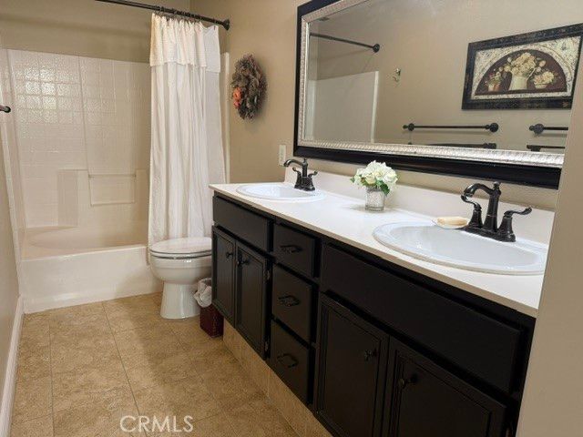 27021 Channel Lane 19, Valencia, CA 91355