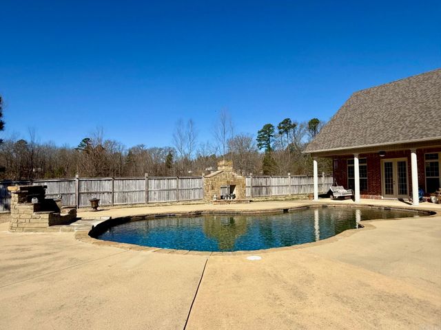 179 Chinook Drive, Hot Springs, AR 71913