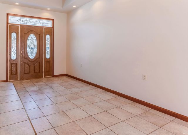 110 W Mount Pleasant Road, Evansville, IN 47711