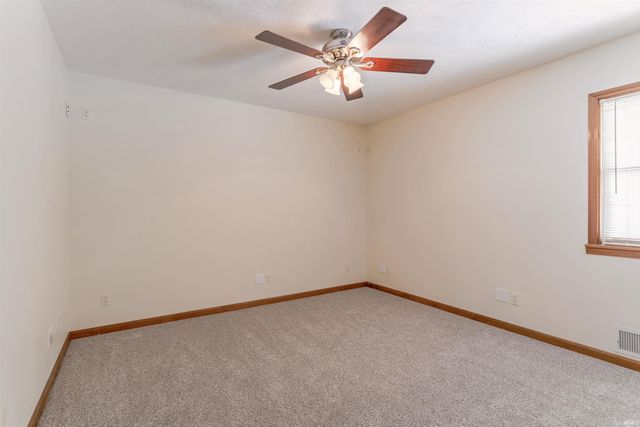 110 W Mount Pleasant Road, Evansville, IN 47711