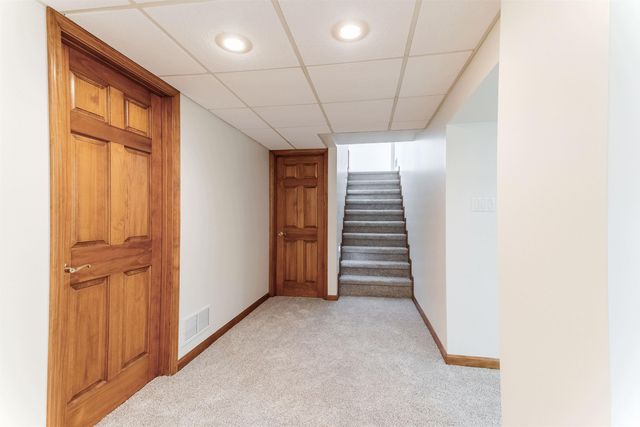 110 W Mount Pleasant Road, Evansville, IN 47711