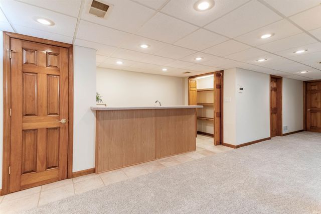 110 W Mount Pleasant Road, Evansville, IN 47711