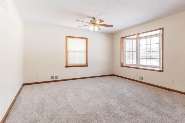 110 W Mount Pleasant Road, Evansville, IN 47711