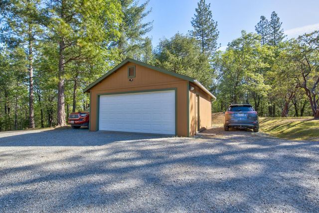 3830 Dogwood Pass Rd, Mokelumne Hill, CA 95245